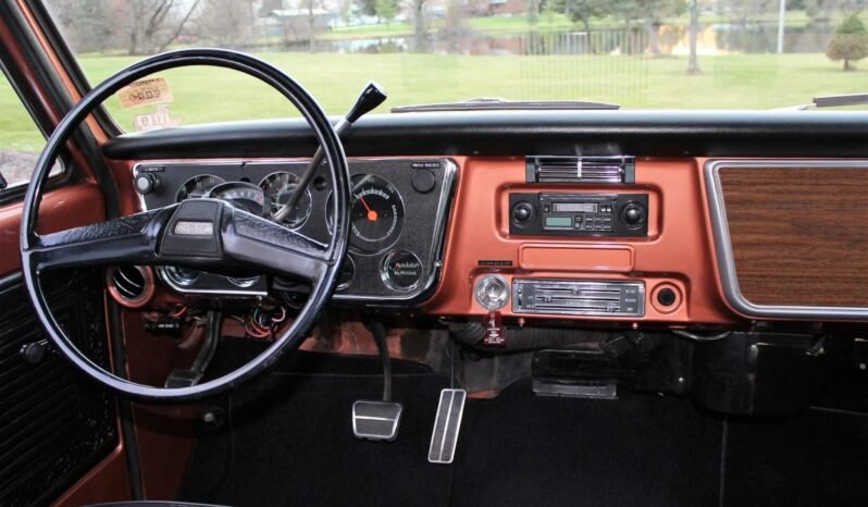 
								1971 GMC Sierra Grande 1500 V8 full									