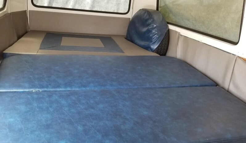 
								1973 Volkswagen Type 2 Camper Bus full									