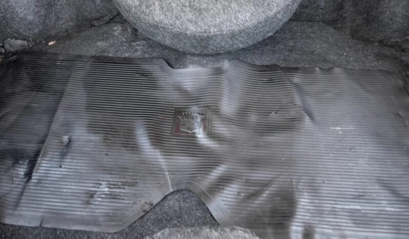 
								1974 Cadillac DeVille Sedan V8 full									