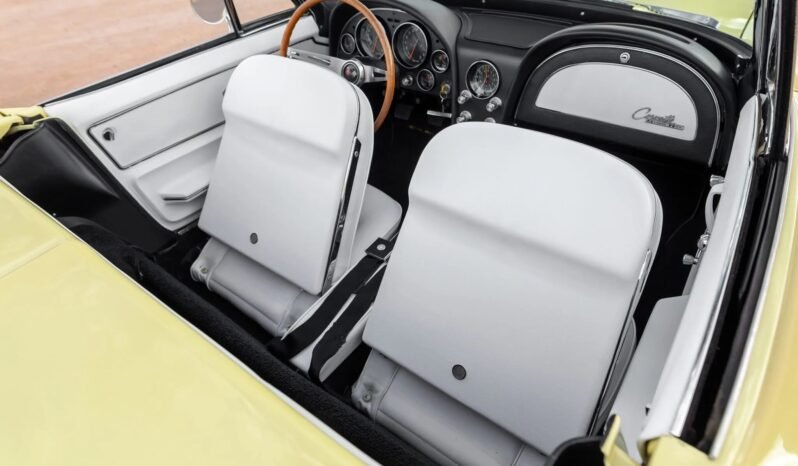 
								1965 Chevrolet Corvette C2 Convertible full									