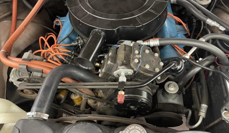 
								1964 Chrysler Imperial LeBaron Sedan full									