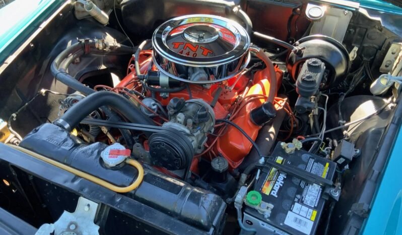 
								1961 Chrysler Newport Wagon V8 full									