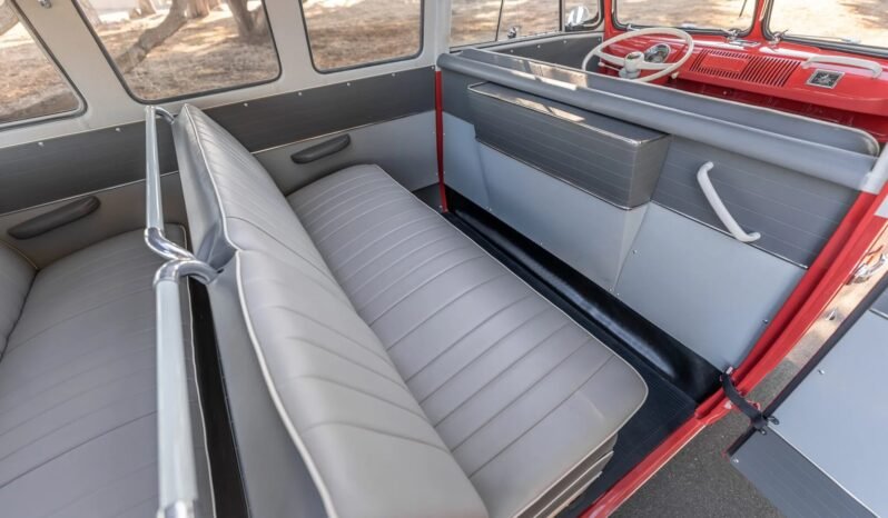 
								1959 Volkswagen Type 2 23-Window Deluxe 1.2 full									