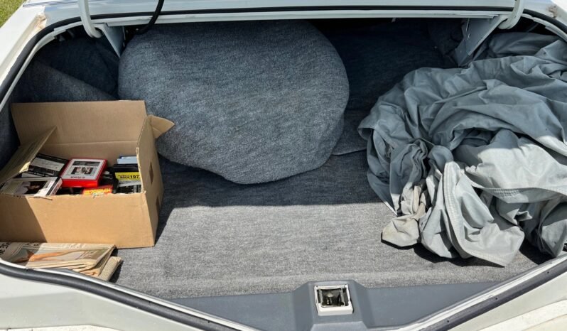 
								1979 Lincoln Continental Mark V full									