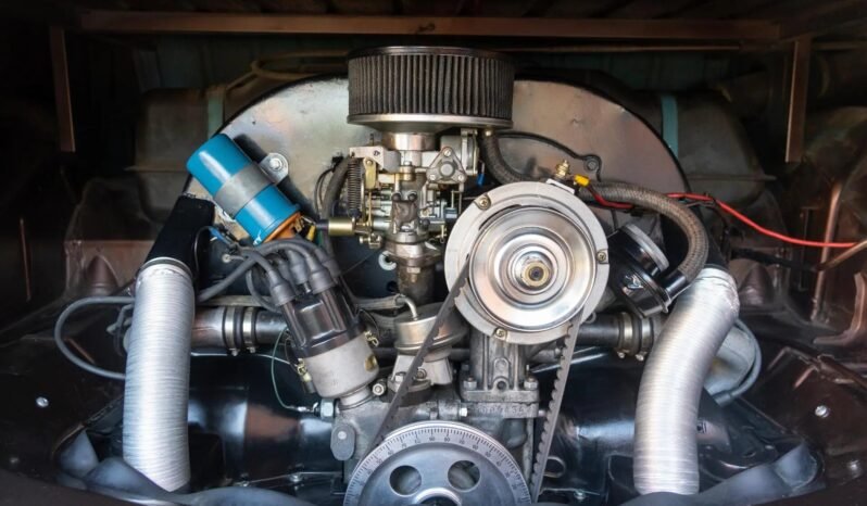 
								1968 Volkswagen Bus Type 2 1.6L full									