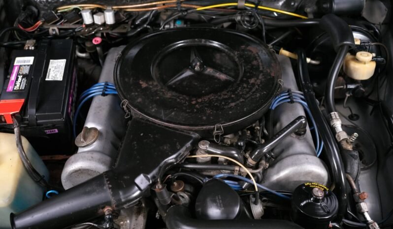 
								1972 Mercedes-Benz 280SE full									