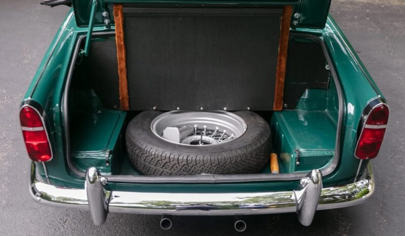 
								1966 Triumph TR4A IRS 2.1L full									