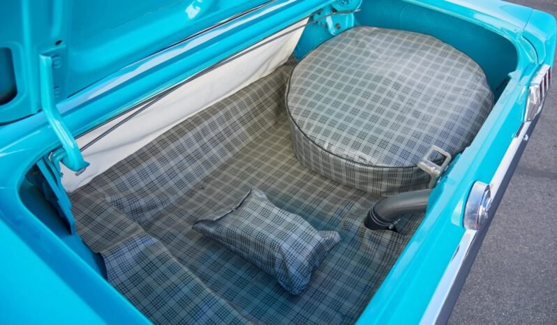 
								1965 Ford Mustang Convertible Turquoise full									