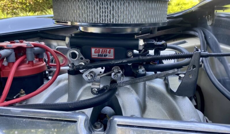 
								1965 Everett-Morrison Shelby Cobra V8 full									