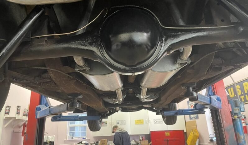 
								1964 Chrysler Imperial LeBaron Sedan full									