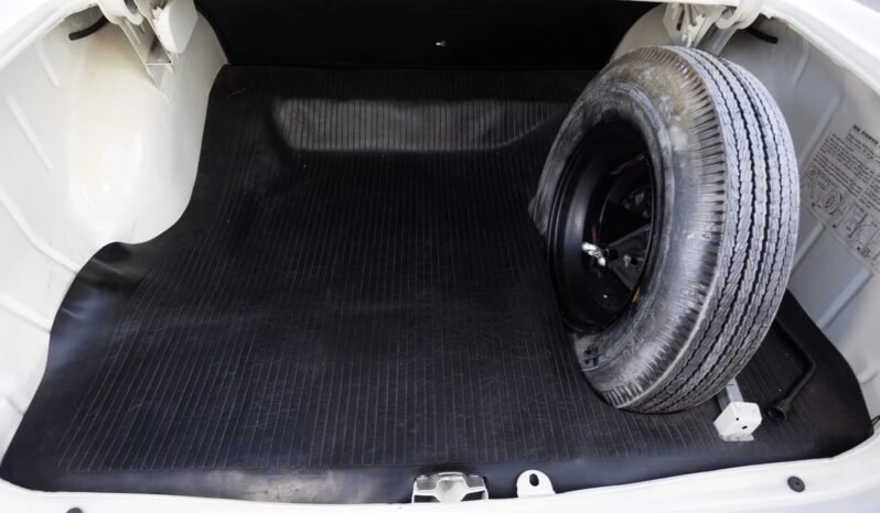 
								1956 Chevrolet Bel Air Sedan V8 full									