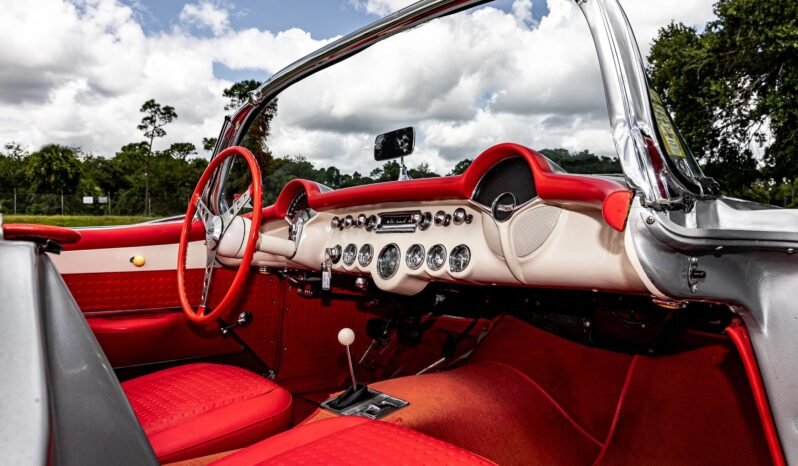 
								1957 Chevrolet Corvette 4-Speed full									