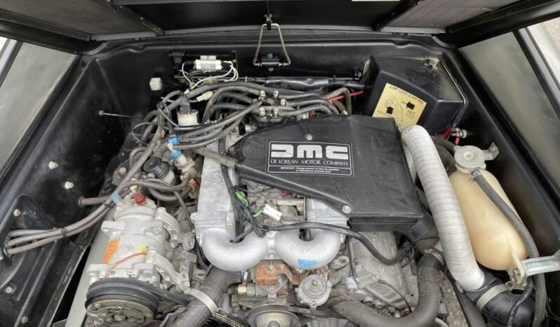 
								1982 DeLorean DMC-12 Brushed Stainless-Steel full									