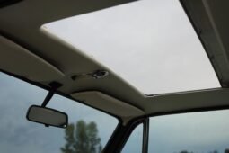 
										1972 BMW 2002tii 4-Speed full									