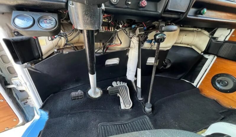 
								1974 Volkswagen Type 2 Camper Pop-Top full									