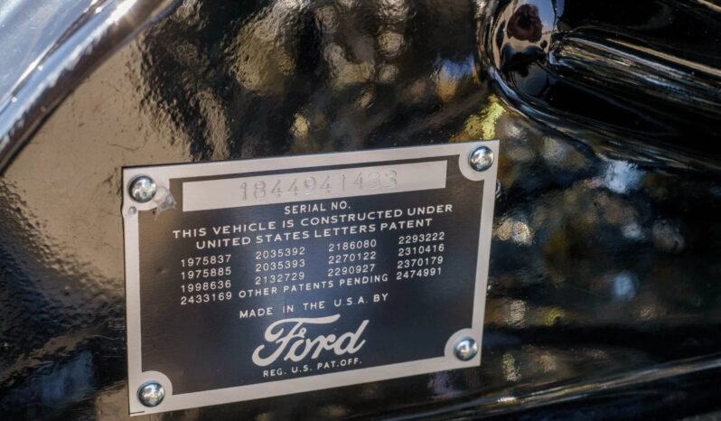 
								1933 Ford 3-Window Coupe Hot Rod full									