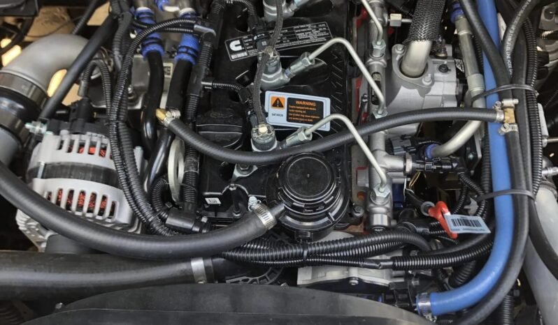 
								1981 Jeep CJ-8 Scrambler 2.8L full									