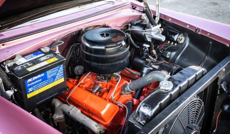 
								1956 Chevrolet Bel Air Sedan V8 full									