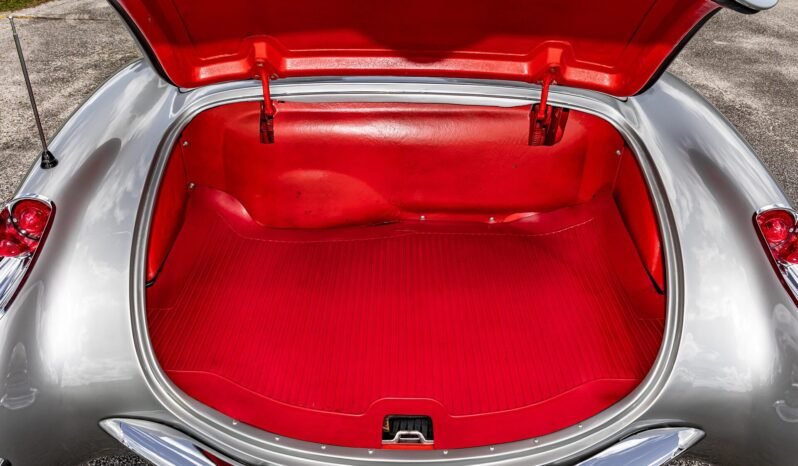 
								1957 Chevrolet Corvette 4-Speed full									