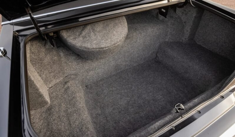 
								1982 Lincoln Continental Mark VI V8 full									