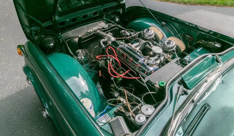 
								1966 Triumph TR4A IRS 2.1L full									