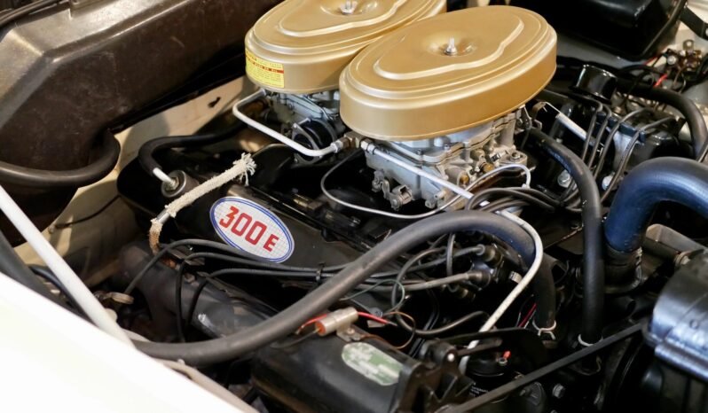 
								1959 Chrysler 300E V8 full									