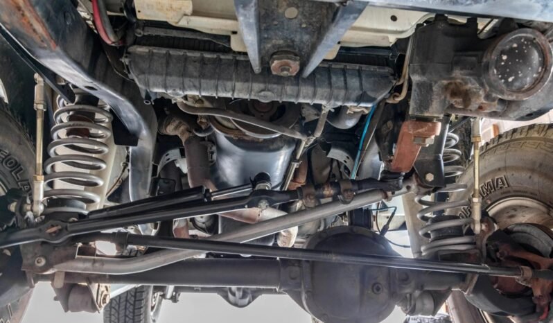 
								1999 Jeep Wrangler Sahara 4X4 full									