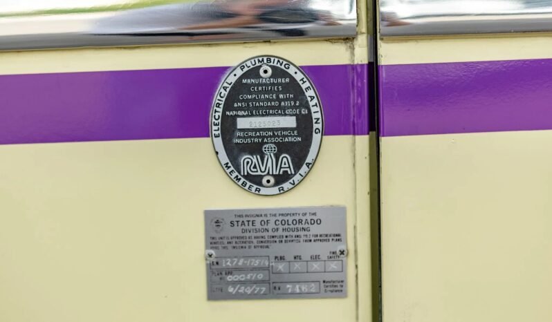 
								1977 GMC Jimmy Coachman Royale Motorhome V8 full									