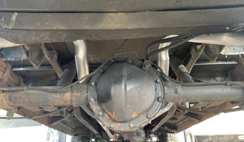 
								1972 Chevrolet K10 Suburban 4X4 full									