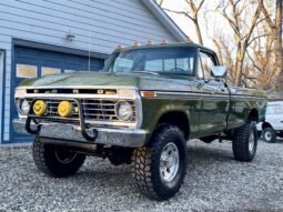 
										1975 Ford F-250 Highboy Pickup Truck full									