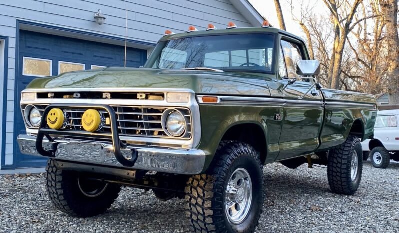 
								1975 Ford F-250 Highboy Pickup Truck full									