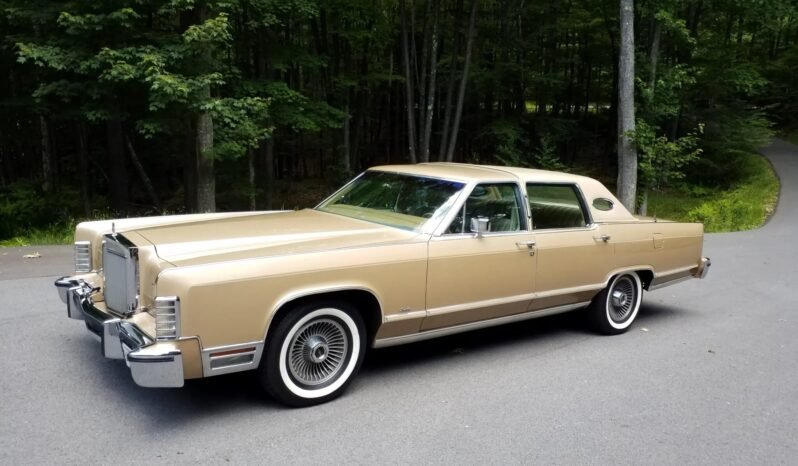
								1979 Lincoln Continental Town Car full									