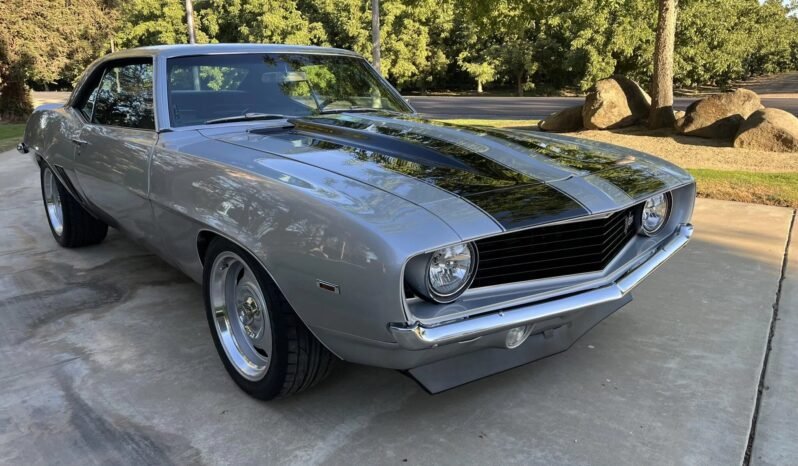 
								1969 Chevrolet Camaro Coupe 3-Speed full									