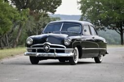 1950 Ford Deluxe Tudor Sedan V8