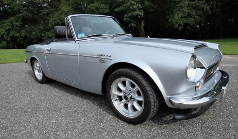 
								1968 Datsun 2000 full									