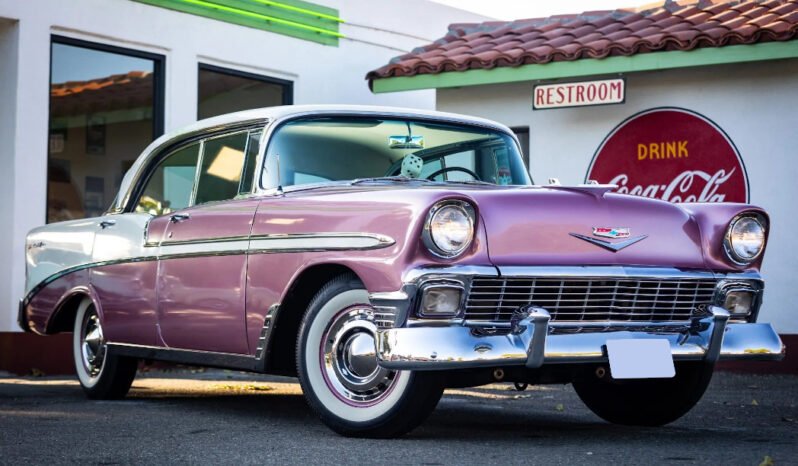 
								1956 Chevrolet Bel Air Sedan V8 full									