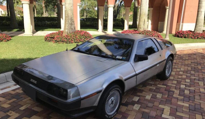 
								1981 DeLorean DMC-12 Brushed Stainless-Steel full									