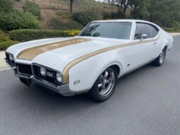1968 Oldsmobile Cutlass Supreme V8