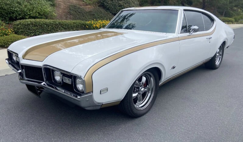 
								1968 Oldsmobile Cutlass Supreme V8 full									