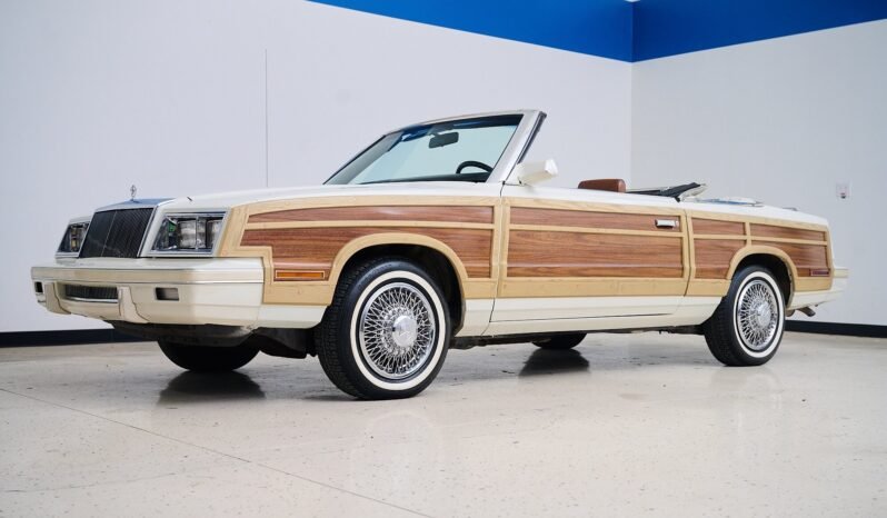 
								1983 Chrysler LeBaron Convertible 3-Speed full									
