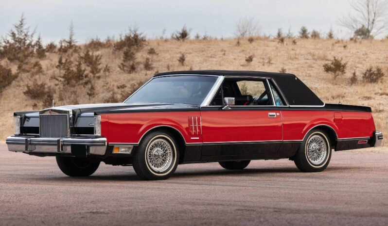 
								1982 Lincoln Continental Mark VI V8 full									