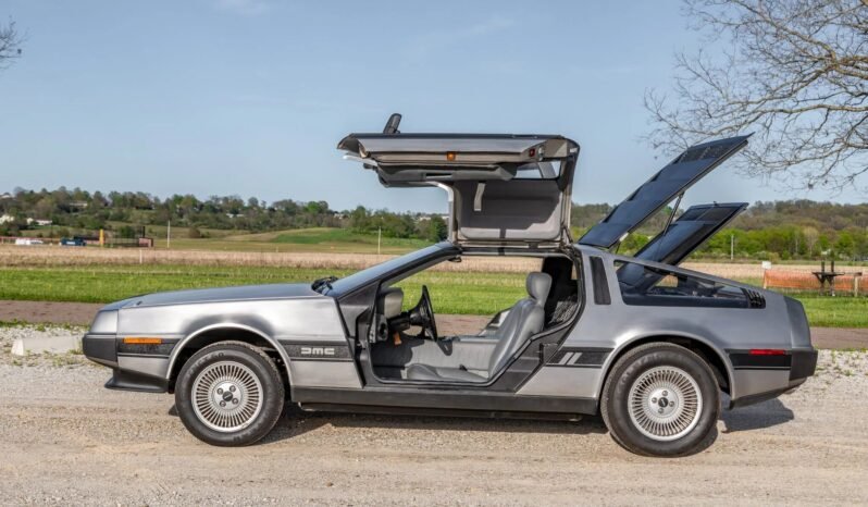 
								1982 DeLorean DMC-12 V6 Brushed Stainless-Steel 4-Speed full									