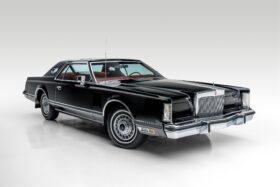 1979 Lincoln Continental V8 Mark V