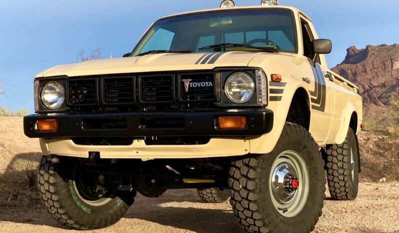 
								1980 Toyota 4×4 Pickup Truck 2.2L full									
