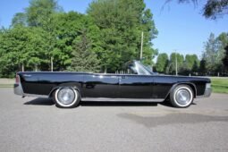 1965 Lincoln Continental Convertible V8