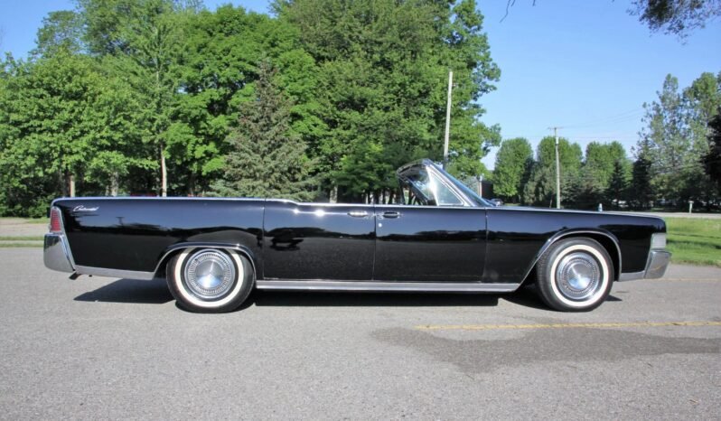 
								1965 Lincoln Continental Convertible V8 full									