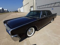 
										1962 Lincoln Continental Sedan V8 full									