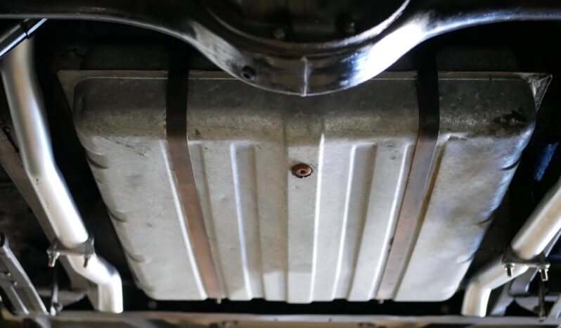 
								1959 Chrysler 300E V8 full									