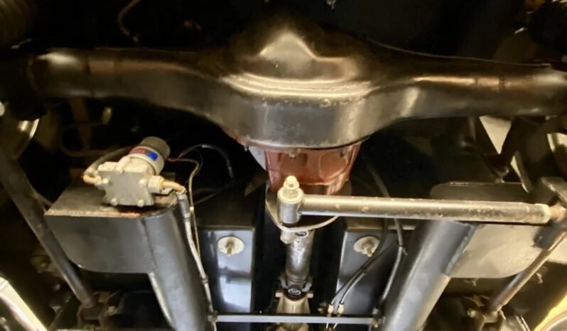 
								1965 Everett-Morrison Shelby Cobra V8 full									