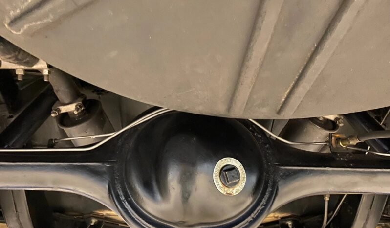 
								1957 Chevrolet Corvette 4-Speed full									